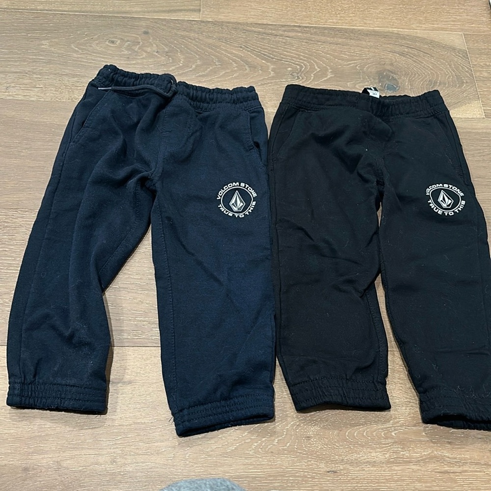 Boys Volcom sweats